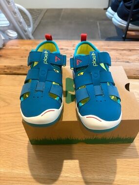 Chloe Kids Teal Sport Sandals with Yellow Lining